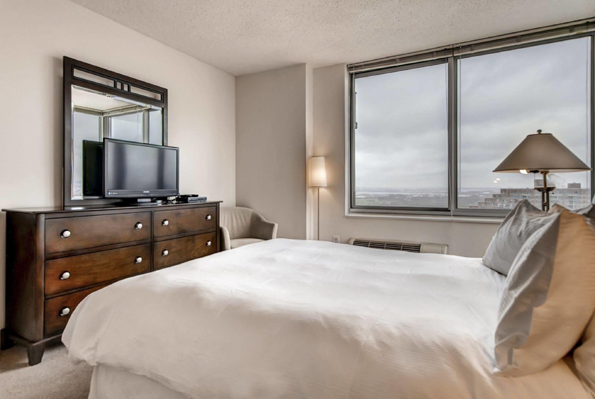 Global Luxury Suites At Exchange Jersey City Bagian luar foto
