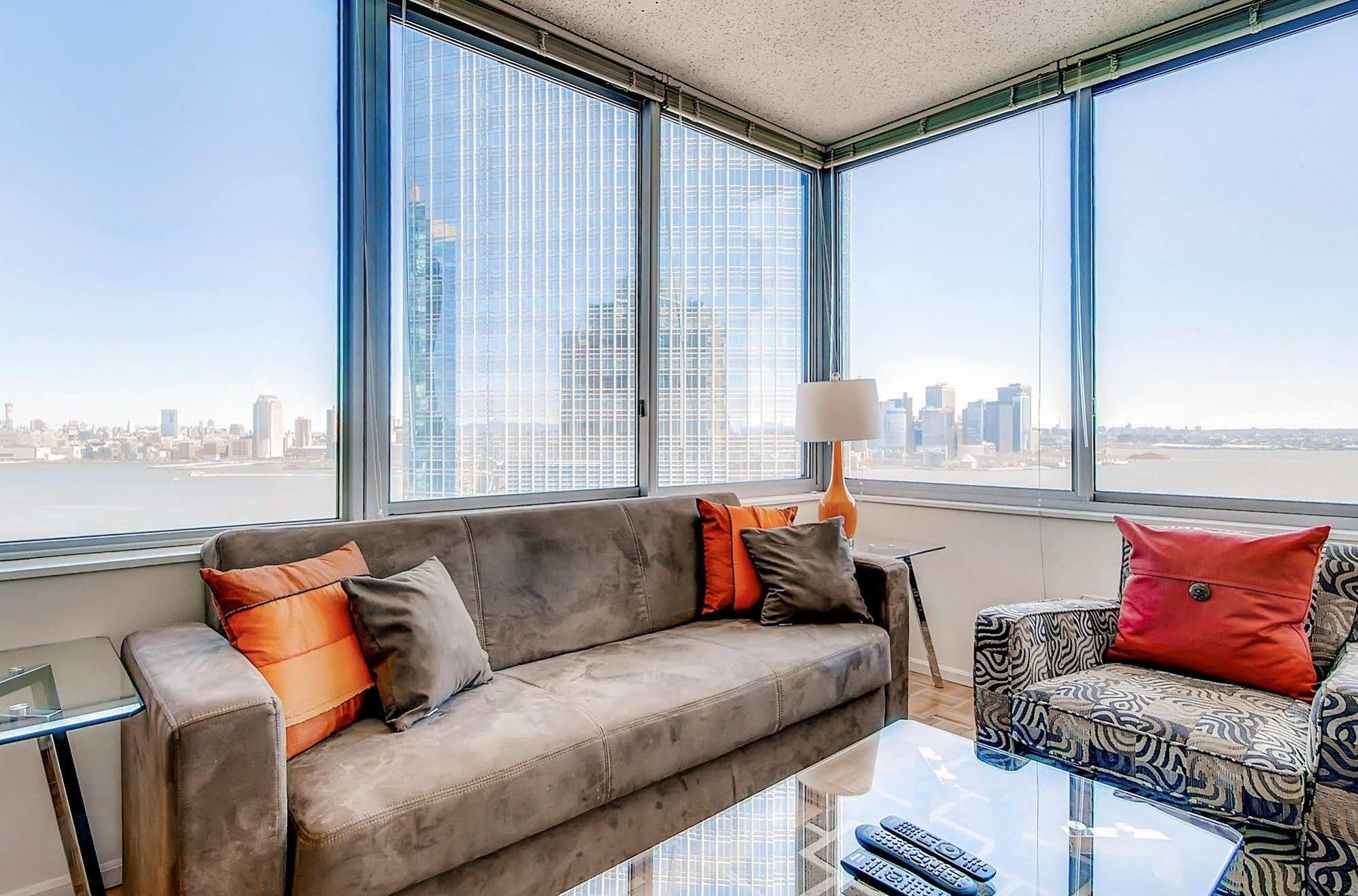 Global Luxury Suites At Exchange Jersey City Bagian luar foto